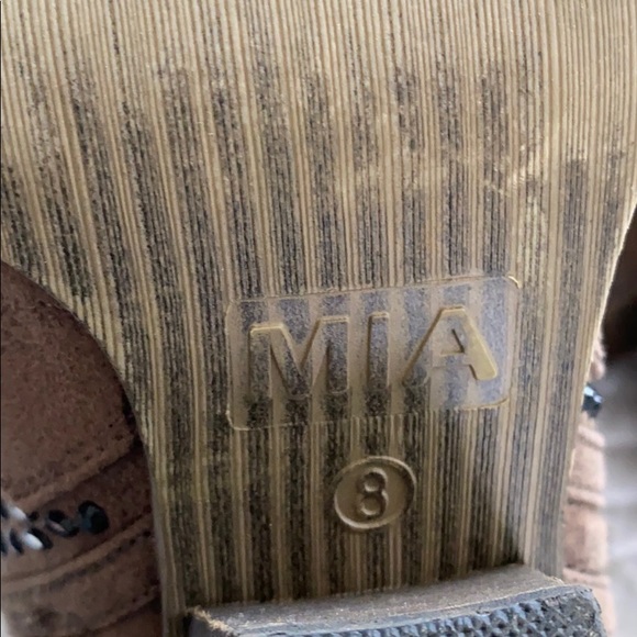 Booties - Picture 4 of 5